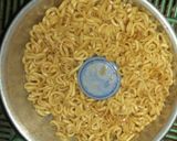 Foto langkah ke 4 dari resep Donat Indomie Viral.