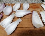 Foto del passaggio 1 della ricetta Bocconcini di Cipollotti e Brie