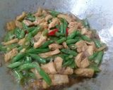 Foto langkah ke 3 dari resep Tumis buncis tahu saus tiram.