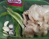 Foto langkah ke 1 dari resep Soup Jamur Tiram.