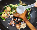 Foto langkah ke 3 dari resep Tumis Tauco Tahu Tongkol.