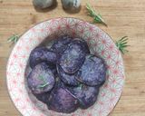 Foto del passaggio 3 della ricetta Patate viola al sale aromatizzato