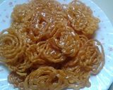 A picture of step 4 of Jalebi.