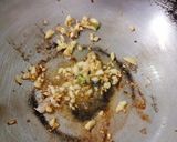 Hình bước làm 2 của món Cá ngừ kho cà