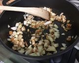 Une image de l'étape 5 de Tagliatelles aux sardines, poivron rouge et persil.