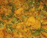 A picture of step 3 of Aloo pata ghobhi ki sabji.