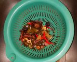 A picture of step 3 of Mike's Extra Spicy Thai Shrimp Noodle Soup.