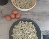 1944. Fűszeres tojásos nokedli salátával 😋 recept fázis 3 fotója