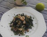 Foto del paso 9 de la receta: Ensalada de calamares, judías verdes y alga wakame