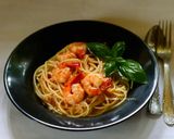 A picture of step 4 of Spicy Garlic Shrimp Linguine.