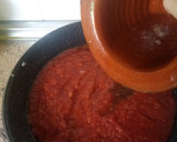 Foto del paso 4 de la receta: Bacalao con gambas en salsa de tomate