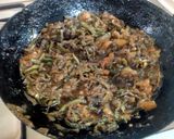 A picture of step 10 of Pyaaz Karele.