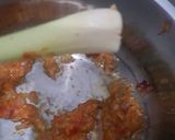 Foto langkah ke 2 dari resep Telor Ceplok Kuah Santan.