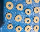 Foto langkah ke 9 dari resep Donat Santan Lembut.
