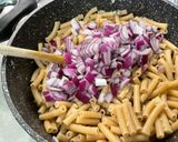 Une image de l'étape 11 de Gratin de macaronis au jambon cru, poivron jaune et emmental.