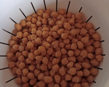 Foto del paso 1 de la receta: Garbanzos con bacalao y acelgas