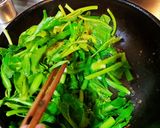 防疫料理上菜囉！清炒芥藍的食譜步驟2照片