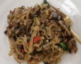 Foto langkah ke 3 dari resep Thai Beef Basil Rice Noodle.