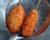 Foto langkah ke 5 dari resep Mini Corndog Sosis.