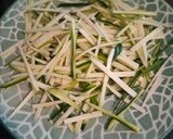 Foto del passaggio 3 della ricetta Noodles al tofu e zucchine sweet chili🥰