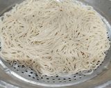 Foto langkah ke 11 dari resep Miso Ramen Topping Enoki Beef.