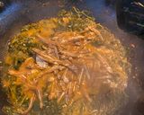 Foto langkah ke 2 dari resep Gulai daun singkong teri.