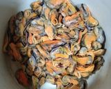 Foto langkah ke 1 dari resep Tumis kerang hijau.