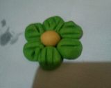 A picture of step 3 of Flower Cookie.