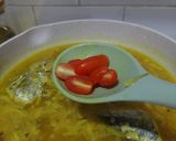 Foto langkah ke 5 dari resep Parede Ikan Tenggiri Kuah Kuning.