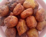 Gambar langkah 4 resipi Cucur Kodok@Jemput-jemput Pisang.