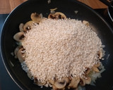 Foto del paso 9 de la receta: Risotto de pollo con champiñones
