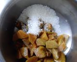 A picture of step 1 of Choco chickoo smoothie.