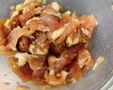 Hình bước làm 1 của món Thịt nạc kho tiêu