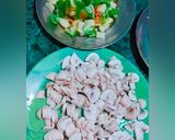 A picture of step 1 of Masala mushroom.
