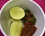 รูปขั้นตอนการทำที่ 1 ของ ต้มยำปลากระป๋อง