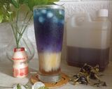 Foto langkah ke 4 dari resep Es Teh Bunga Telang Madu Yakult #319.