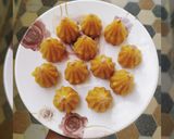 A picture of step 3 of Besan modak.