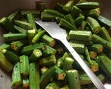 A picture of step 3 of Mustard Okra / Bhindi.