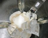 Hình bước làm 2 của món Sinh Tố Mãng Cầu Tây