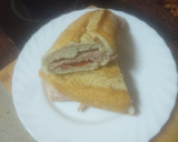 Foto del paso 3 de la receta: Bocadillo de pollo relleno con tomate aliñado