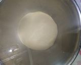 Foto langkah ke 2 dari resep Roti Kentang Topping Keju.