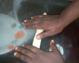 A picture of step 6 of Leopard print bread.
