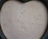 Foto del paso 6 de la receta: Bizcochuelo de frutilla en forma de ♥