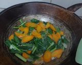 Foto langkah ke 3 dari resep Cah Sawi Wortel.