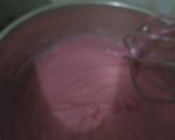 Foto langkah ke 4 dari resep Soes coklat vla strawberry (2 telur).