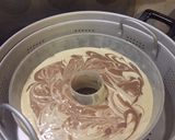 Foto langkah ke 7 dari resep Bolu Marmer Kukus.