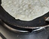 A picture of step 3 of Grill chicken Omelette Frankie.