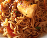 Foto del paso 7 de la receta: Noodles al Wok con pollo y verduritas con salsa teriyaki