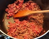 A picture of step 1 of Chilli Con Carne.