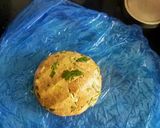 A picture of step 3 of Jowar paratha.